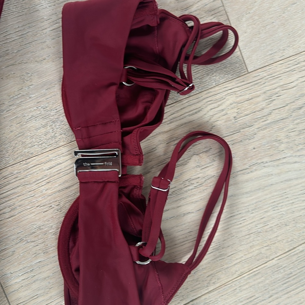 The fold burgundy bikini (top 10D/32D, bottom (size 4 US) - Picture 3 of 3